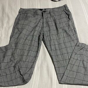 Hollister Men's Gray Plaid Dress Pants